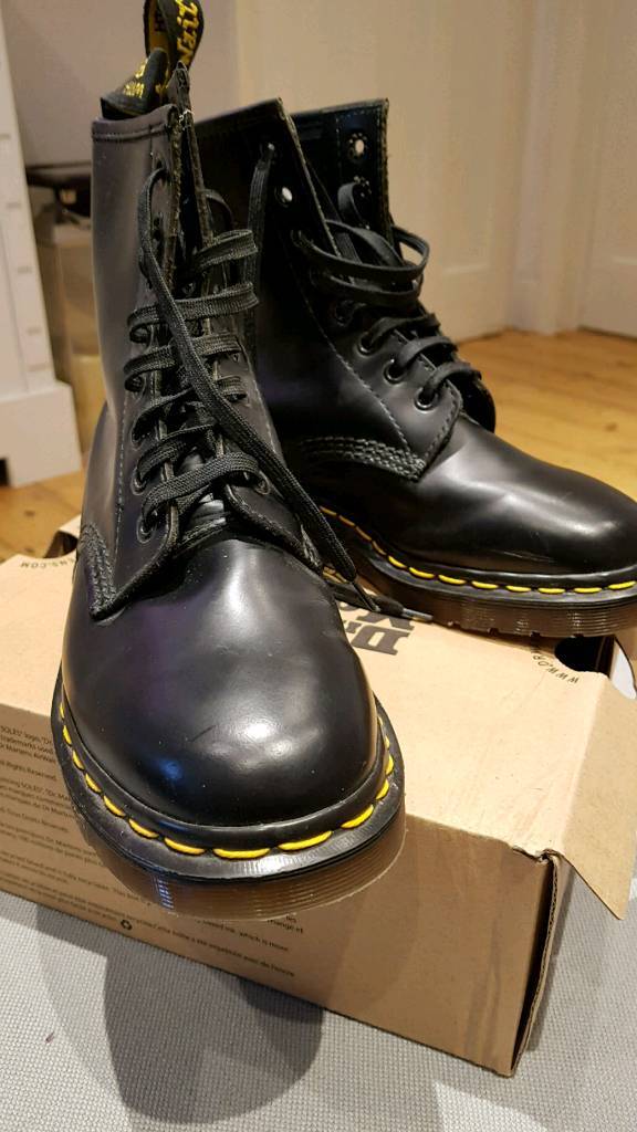 dr martens delaney 37